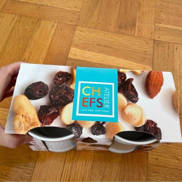 NIB 4 4 inch ramekins - Picture 3 of 4